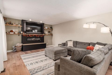 Tiny photo for 5570 Oldwynne Road, Hilliard, OH 43026 (MLS # 225040236)