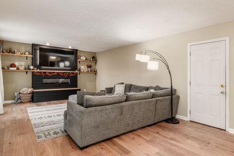 Tiny photo for 5570 Oldwynne Road, Hilliard, OH 43026 (MLS # 225040236)