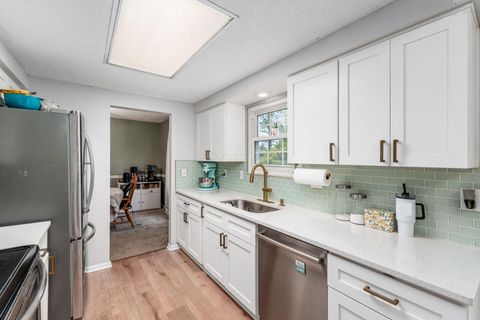 Tiny photo for 5570 Oldwynne Road, Hilliard, OH 43026 (MLS # 225040236)