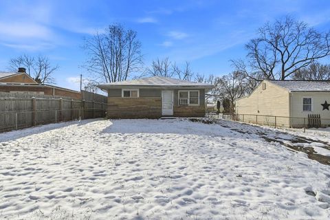 Tiny photo for 445 Basswood Road, Columbus, OH 43207 (MLS # 225045141)
