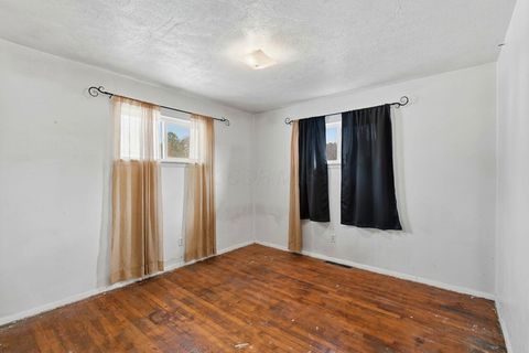 Tiny photo for 445 Basswood Road, Columbus, OH 43207 (MLS # 225045141)
