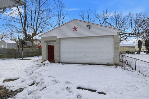 Tiny photo for 445 Basswood Road, Columbus, OH 43207 (MLS # 225045141)