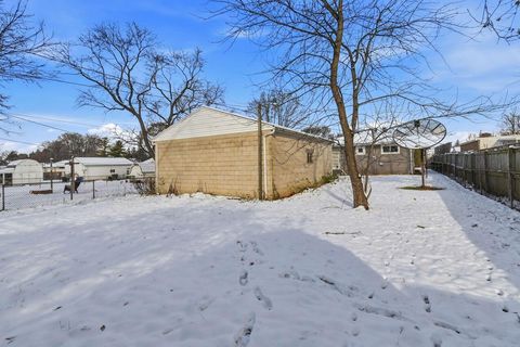 Tiny photo for 445 Basswood Road, Columbus, OH 43207 (MLS # 225045141)