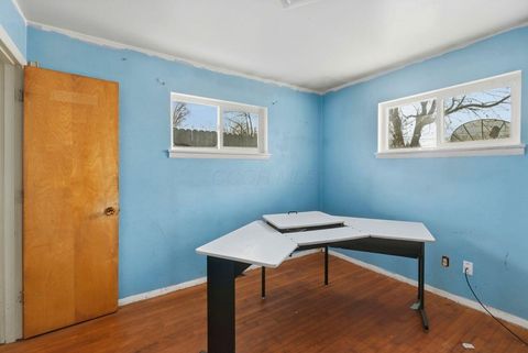 Tiny photo for 445 Basswood Road, Columbus, OH 43207 (MLS # 225045141)