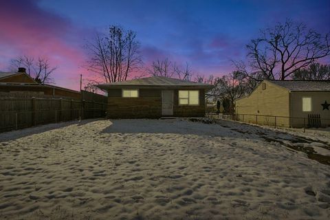 Tiny photo for 445 Basswood Road, Columbus, OH 43207 (MLS # 225045141)