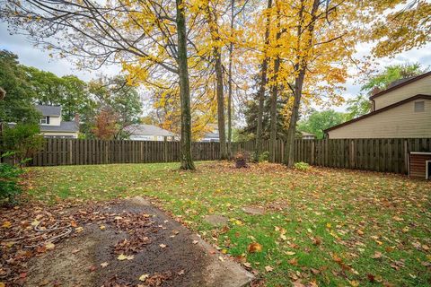 Tiny photo for 5401 Broadview Road, Columbus, OH 43230 (MLS # 225041640)
