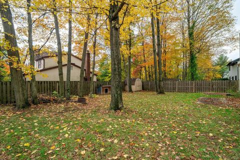 Tiny photo for 5401 Broadview Road, Columbus, OH 43230 (MLS # 225041640)