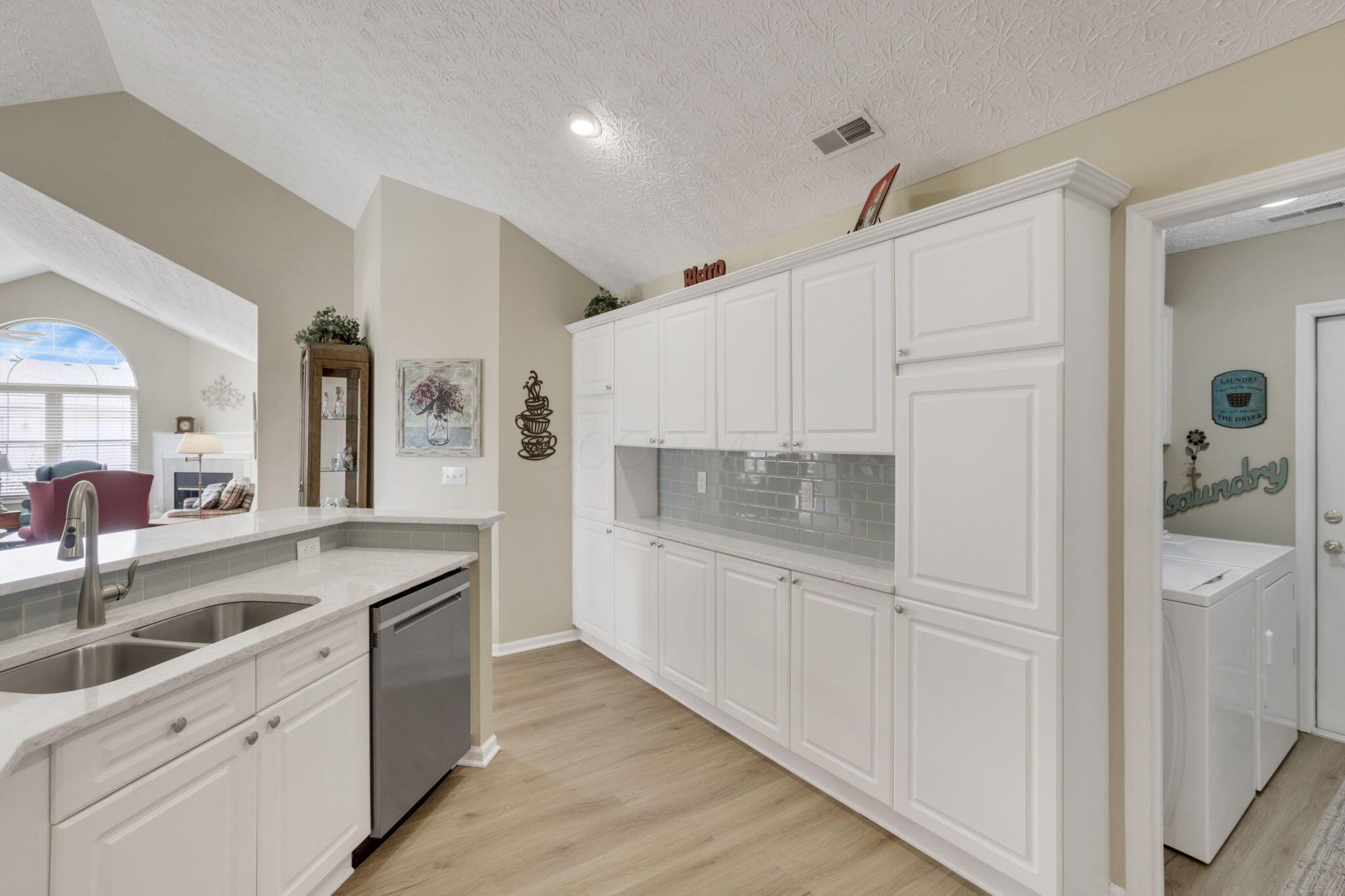 7507 Red Maple Place, Westerville, Ohio image 8