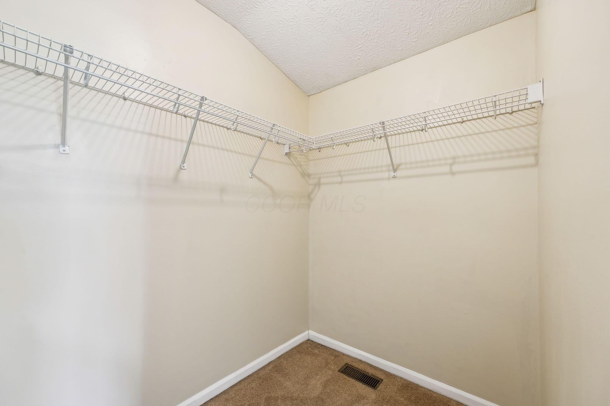 9067 Kingsley Drive, Reynoldsburg, Ohio image 29