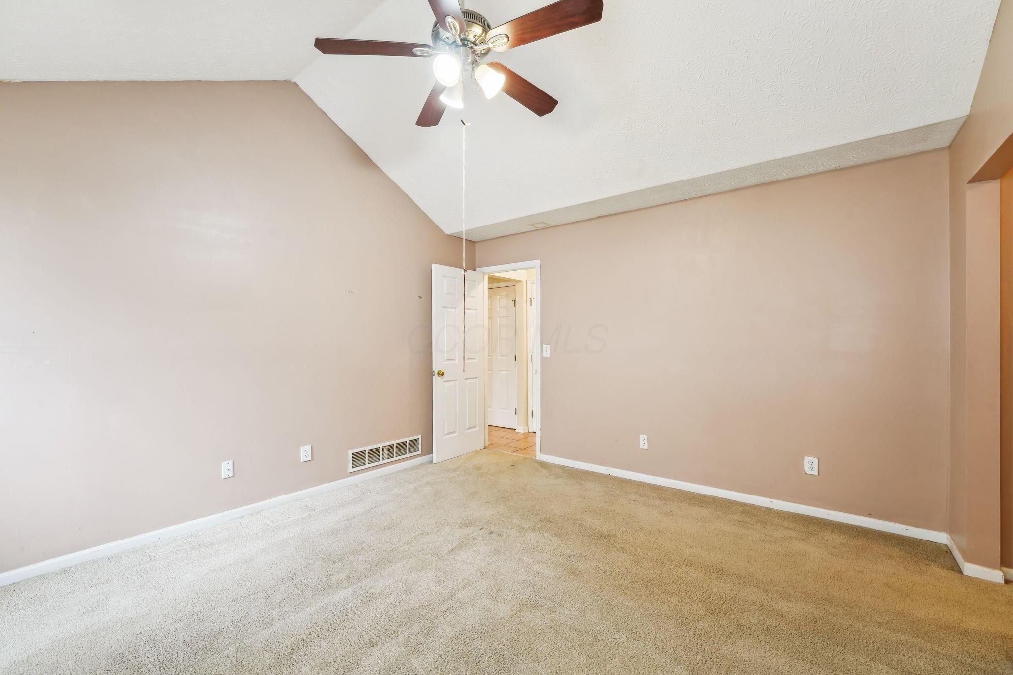 9067 Kingsley Drive, Reynoldsburg, Ohio image 22