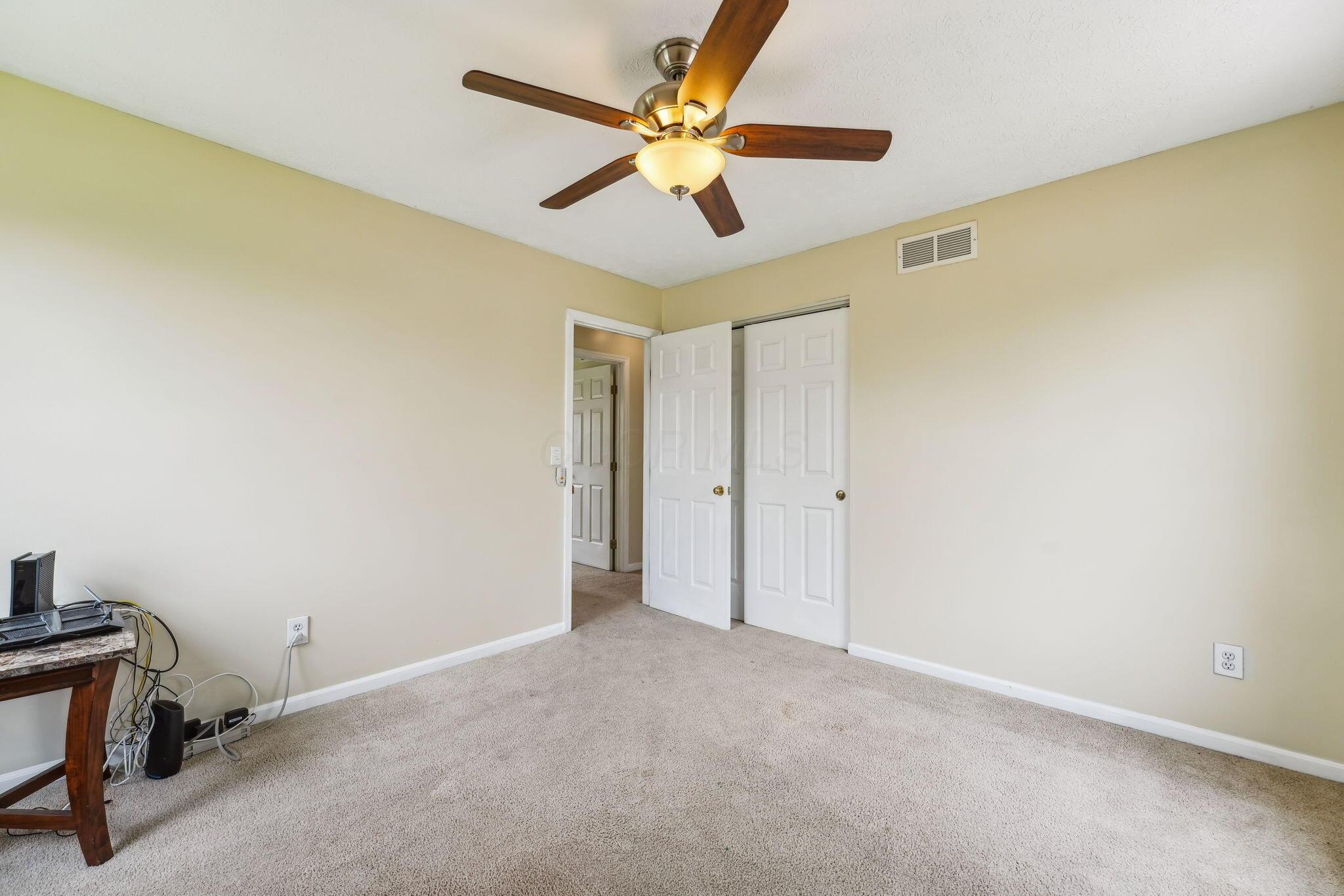 9067 Kingsley Drive, Reynoldsburg, Ohio image 33