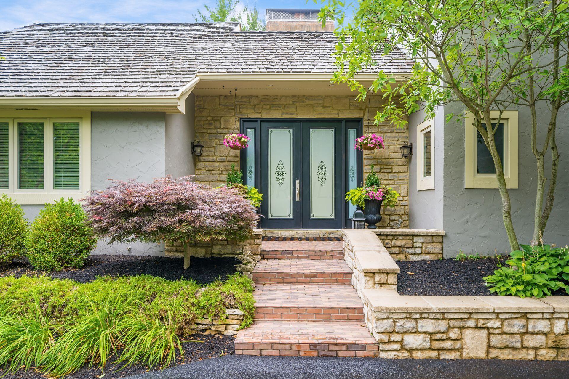 8598 Milmichael Court, Dublin, Ohio image 3