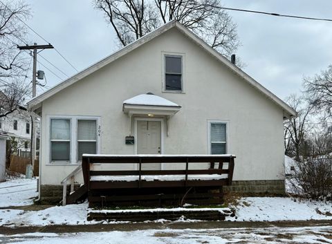 Photo of 204 Harnwell Street, Mount Vernon, OH 43050 (MLS # 225045009)