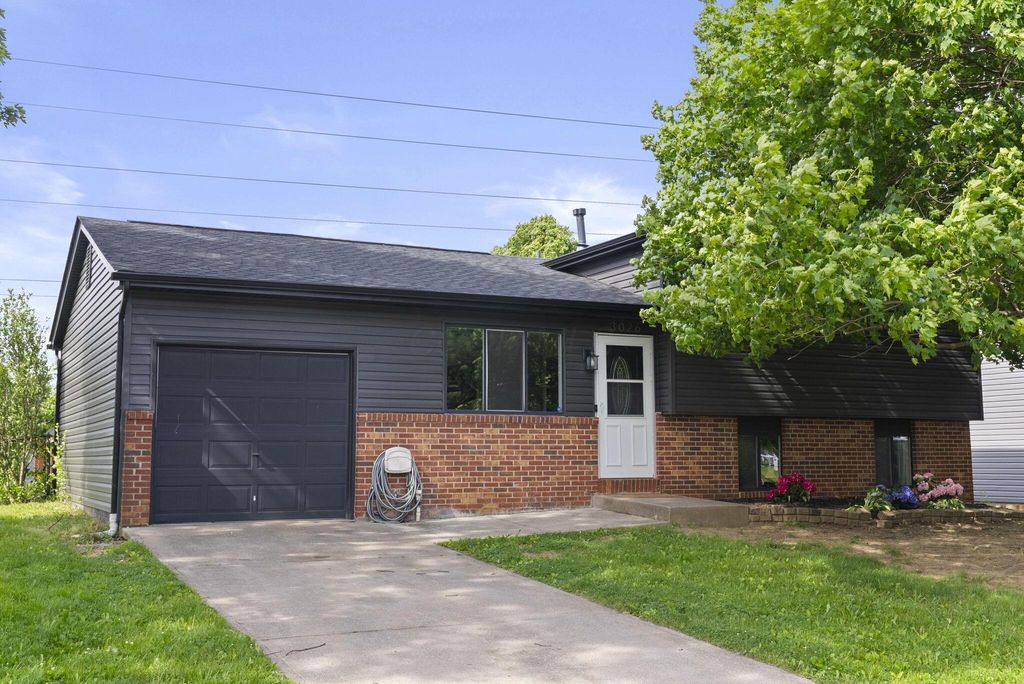 Photo of 3026 Elspeth Court, Columbus, OH 43231 (MLS # 226017795)