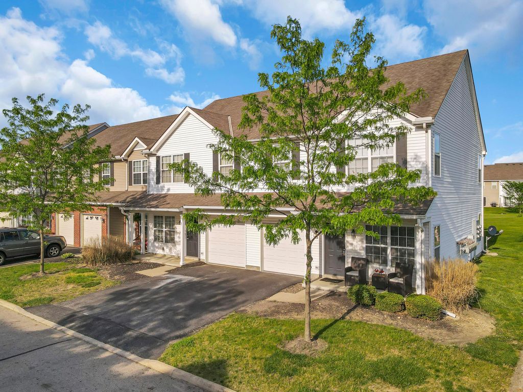 Photo of 419 Fuller's Circle, Pickerington, OH 43147 (MLS # 226014728)