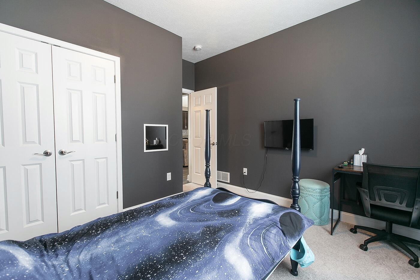 645 Terrace Ridge Drive, Howard, Ohio image 23