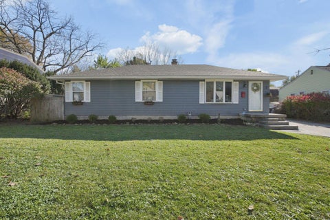 Photo of 337 Rosslyn Avenue, Columbus, OH 43214 (MLS # 226041229)
