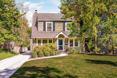 Photo of 2424 Plymouth Avenue, Columbus, OH 43209 (MLS # 226038119)