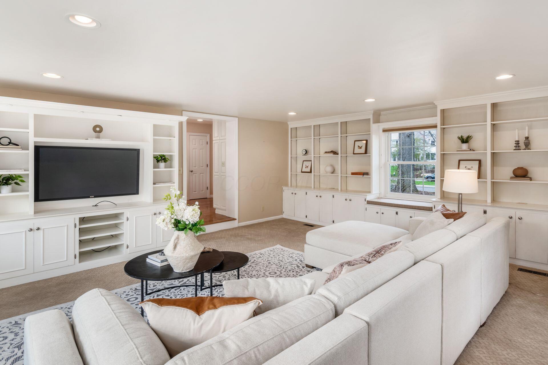 2765 Fair Avenue, Bexley, Ohio image 32