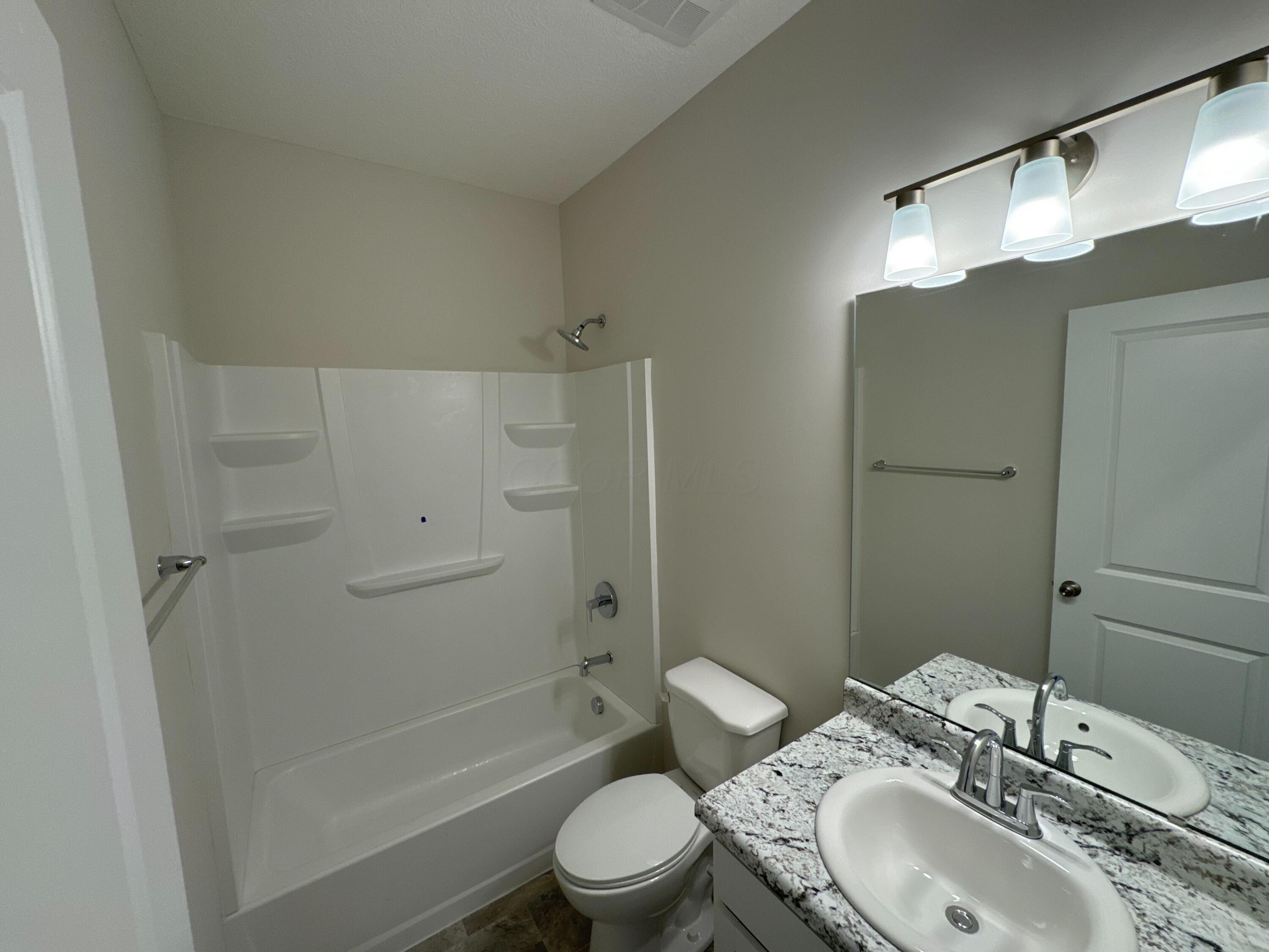 649 Red Maple Lane, Wilmington, Ohio image 9
