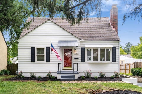 Photo of 884 S Chesterfield Road, Columbus, OH 43209 (MLS # 226028535)