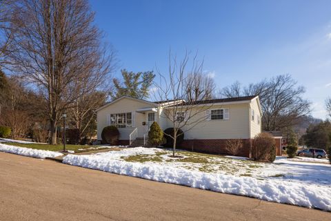 Tiny photo for 44 Strathmore Boulevard, Athens, OH 45701 (MLS # 226004289)