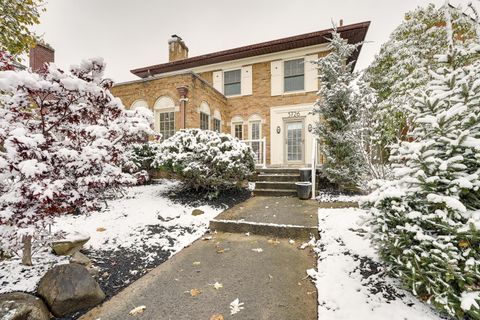 Photo of 3726 N High Street, Columbus, OH 43214 (MLS # 225042704)