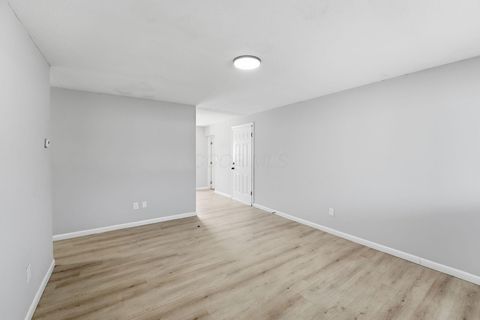 Tiny photo for 577 Barcher Road, Columbus, OH 43207 (MLS # 226000164)