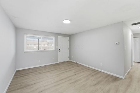 Tiny photo for 577 Barcher Road, Columbus, OH 43207 (MLS # 226000164)