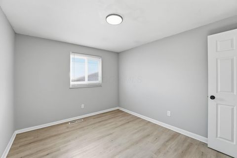 Tiny photo for 577 Barcher Road, Columbus, OH 43207 (MLS # 226000164)