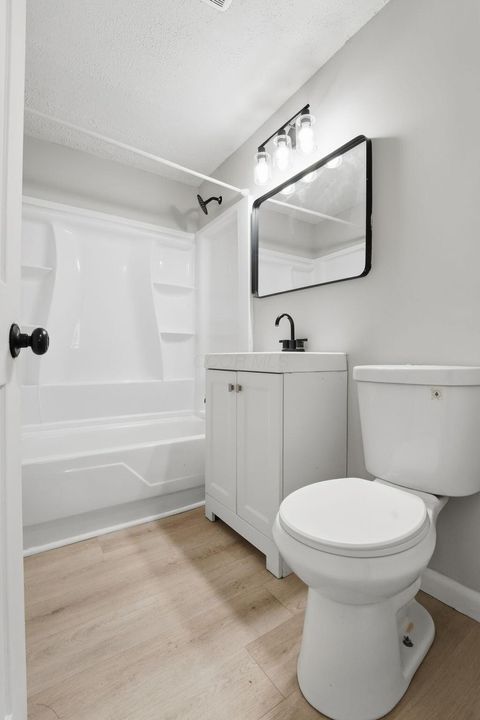 Tiny photo for 577 Barcher Road, Columbus, OH 43207 (MLS # 226000164)