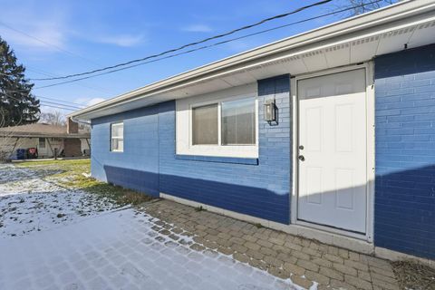 Tiny photo for 577 Barcher Road, Columbus, OH 43207 (MLS # 226000164)