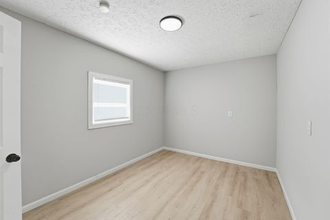 Tiny photo for 577 Barcher Road, Columbus, OH 43207 (MLS # 226000164)