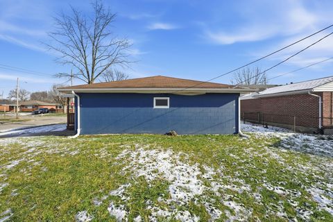 Tiny photo for 577 Barcher Road, Columbus, OH 43207 (MLS # 226000164)