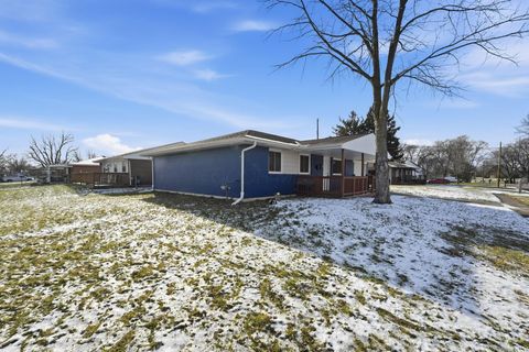 Tiny photo for 577 Barcher Road, Columbus, OH 43207 (MLS # 226000164)