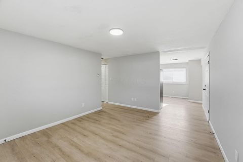 Tiny photo for 577 Barcher Road, Columbus, OH 43207 (MLS # 226000164)