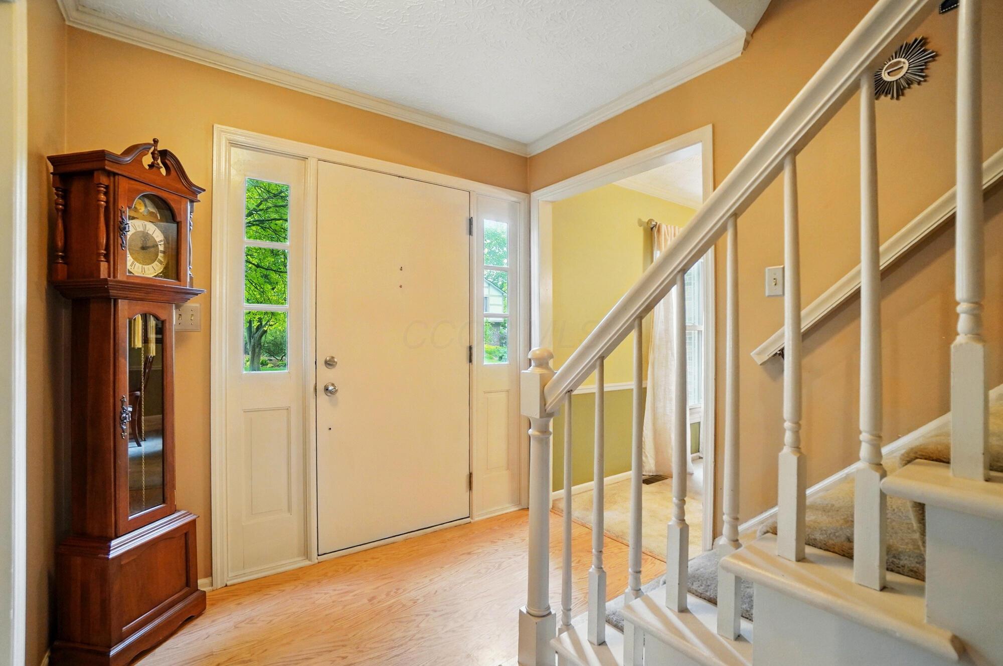 2517 Slateshire Drive, Dublin, Ohio image 3