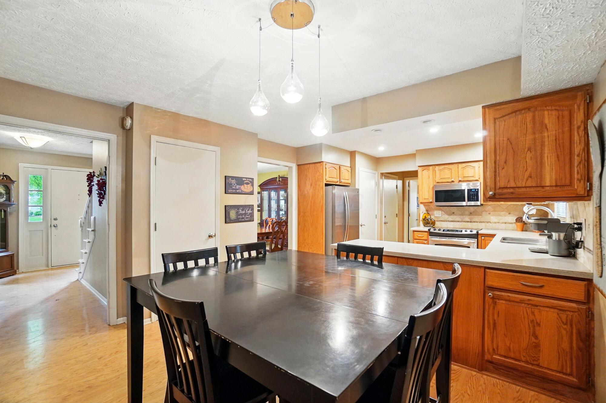 2517 Slateshire Drive, Dublin, Ohio image 11
