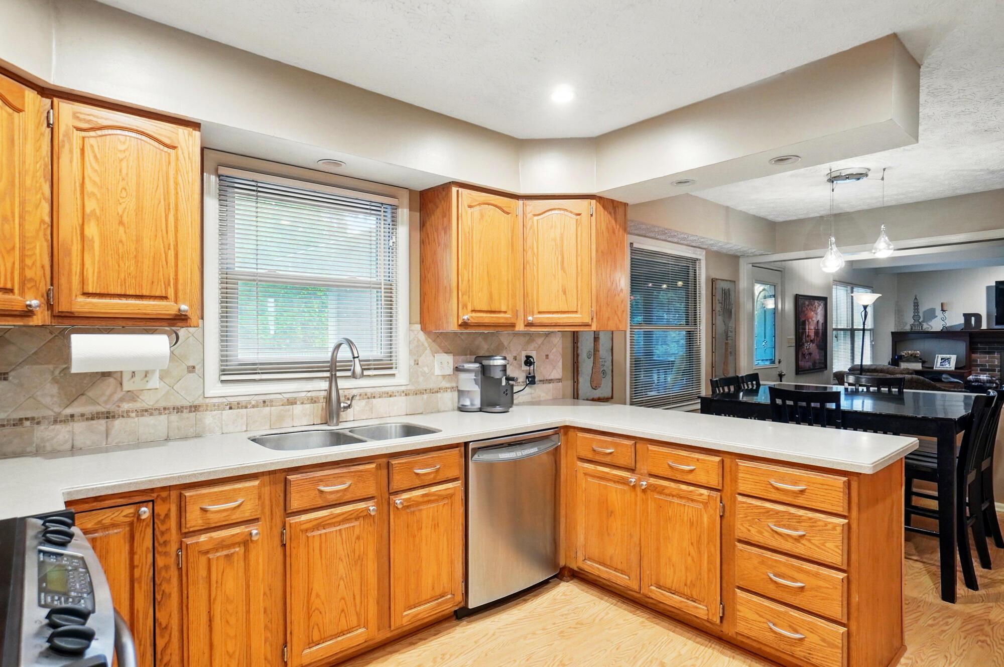2517 Slateshire Drive, Dublin, Ohio image 13