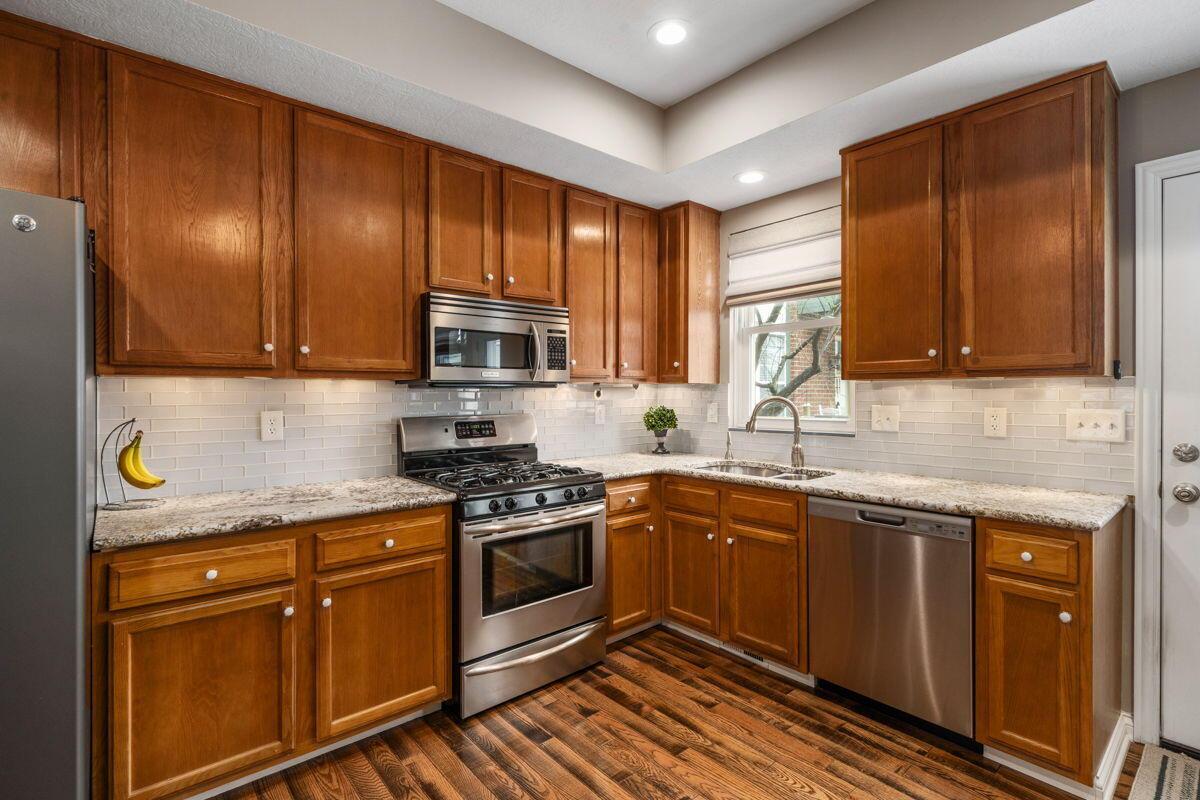 789 Northwest Boulevard G