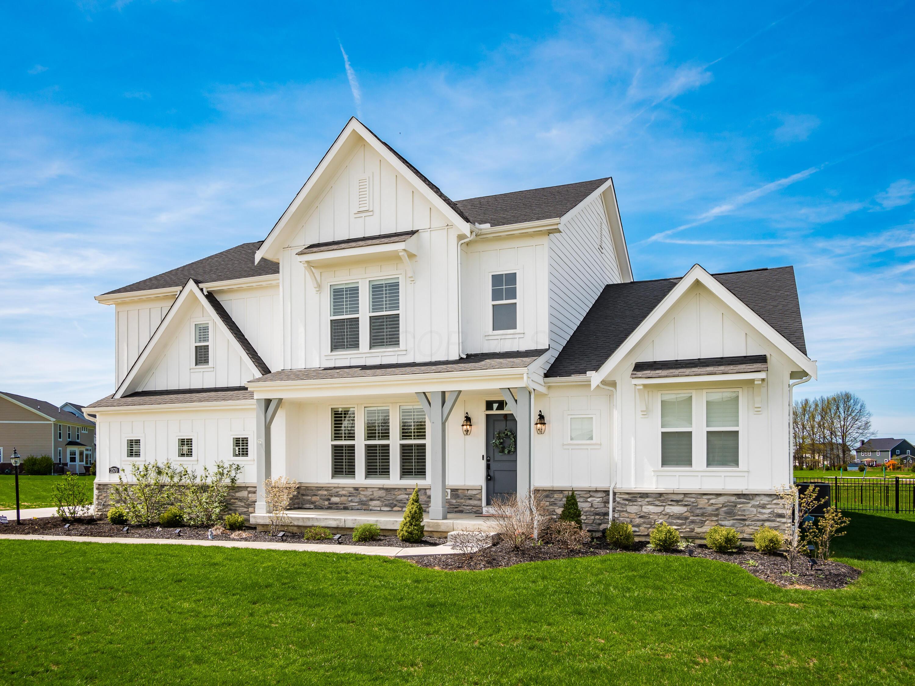 2570 Russell Woods Drive, Delaware, Ohio image 2