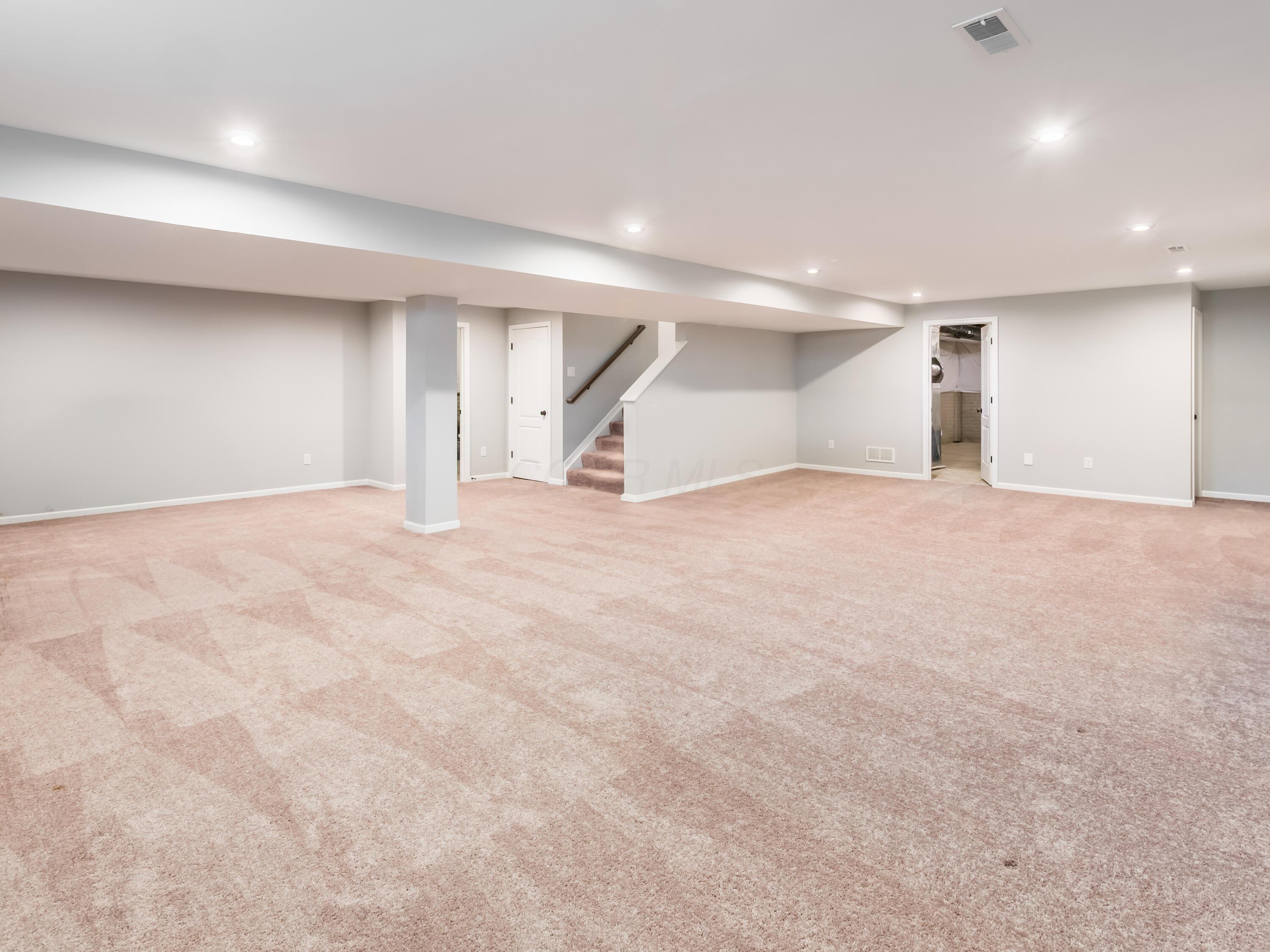 2570 Russell Woods Drive, Delaware, Ohio image 29