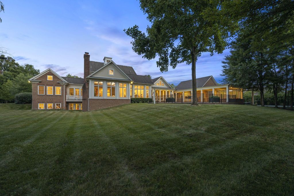 Photo for 2791 Colts Neck Road, Blacklick, OH 43004 (MLS # 222024471)