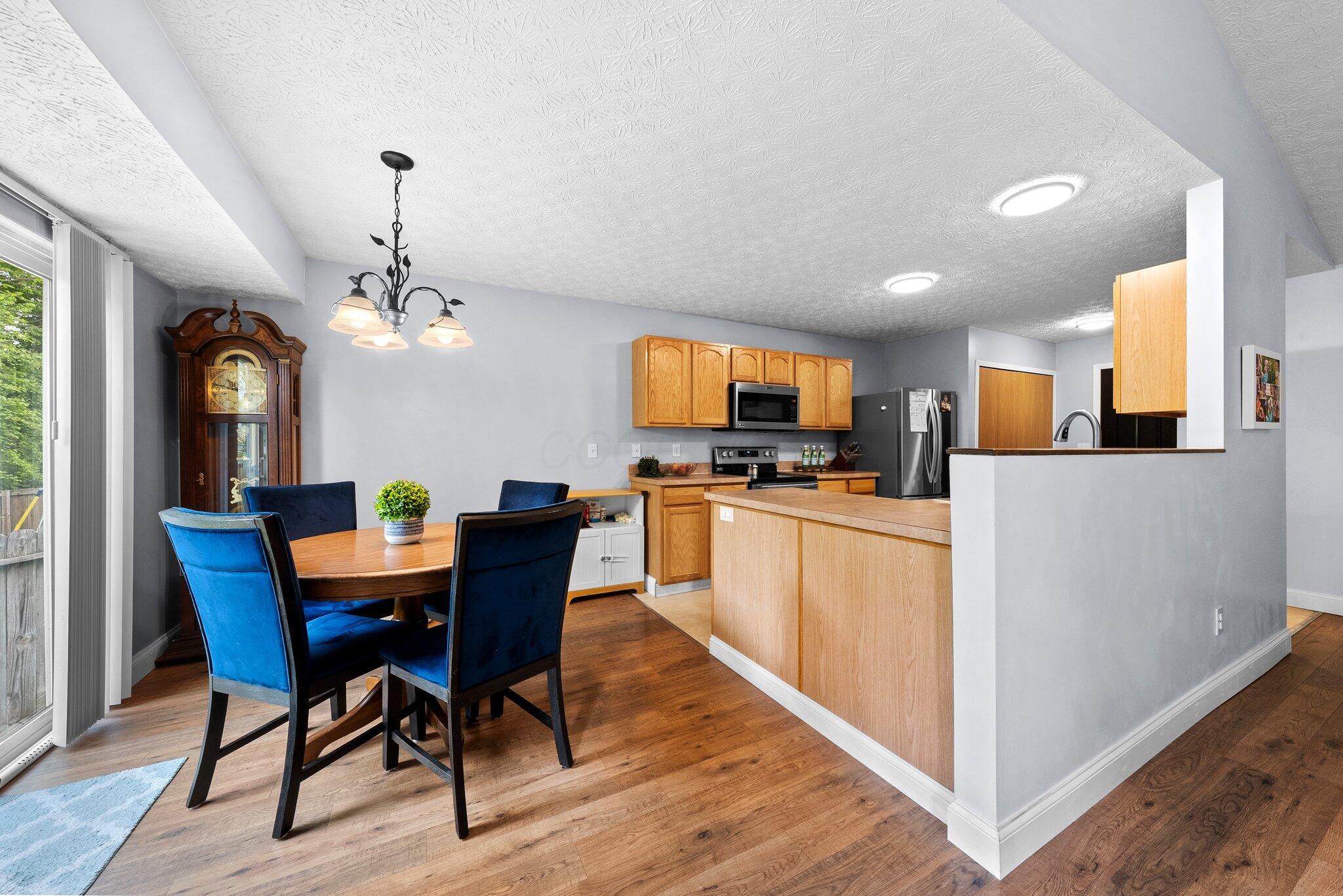1883 Bay Port Drive, Grove City, Ohio image 11