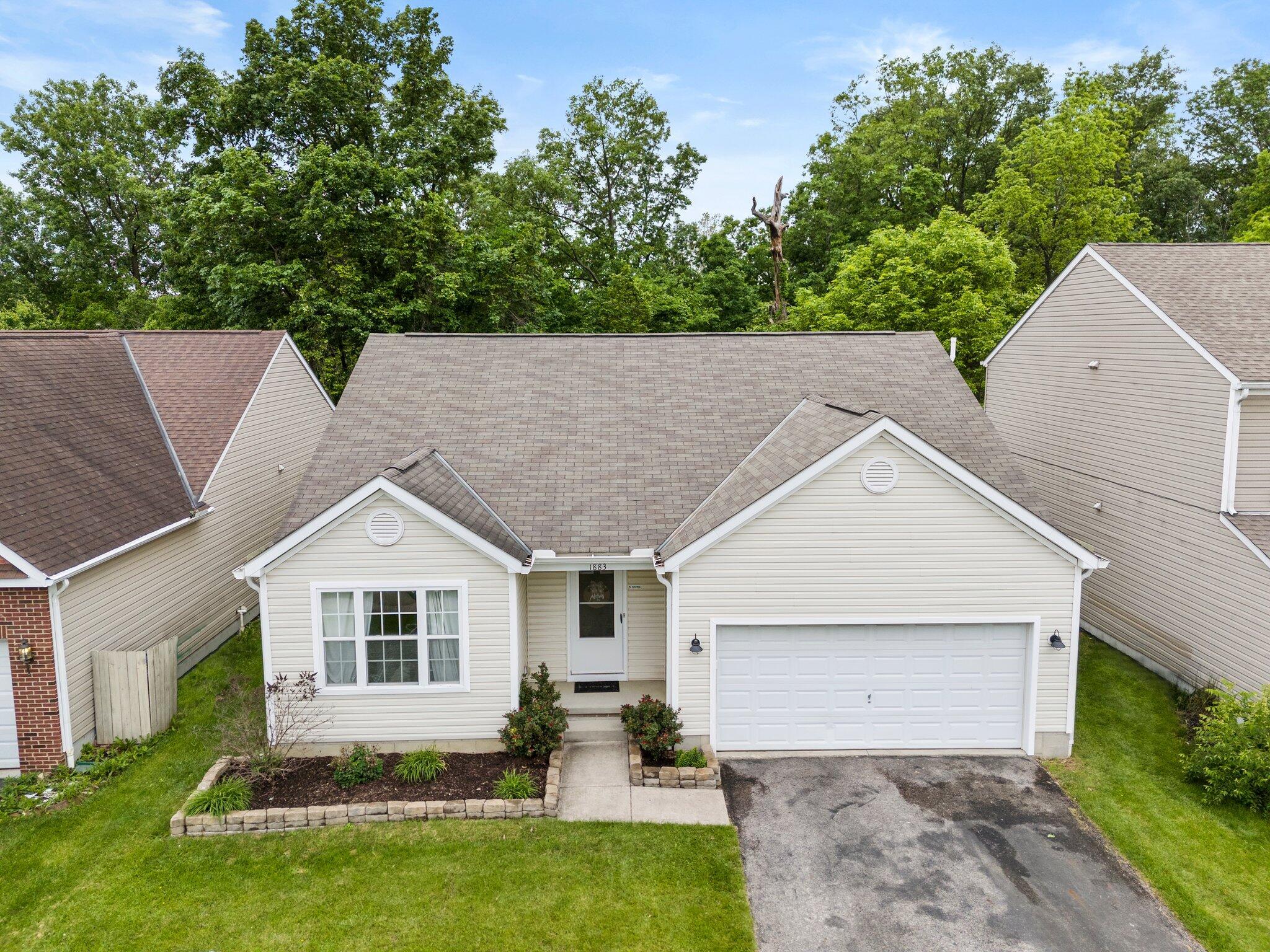 1883 Bay Port Drive, Grove City, Ohio image 2