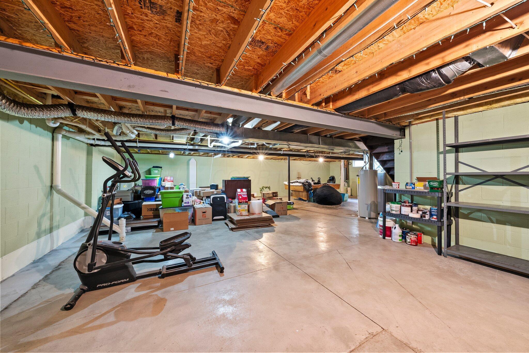 1883 Bay Port Drive, Grove City, Ohio image 22