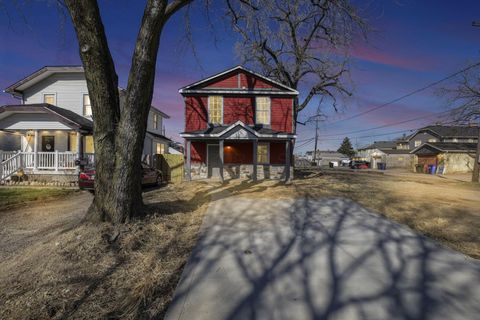 Photo of 1705 Lexington Avenue, Columbus, OH 43211 (MLS # 225044204)