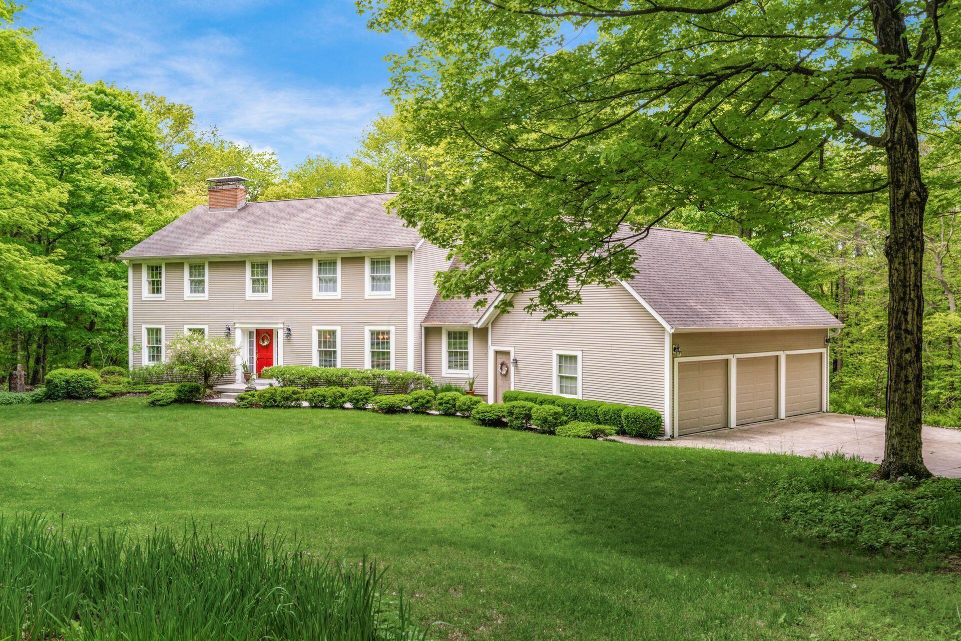 395 Fern Hill Drive, Granville, Ohio image 2