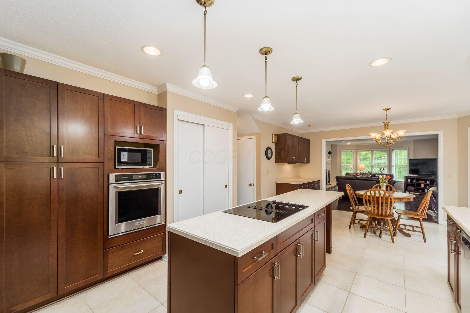 395 Fern Hill Drive, Granville, Ohio image 27