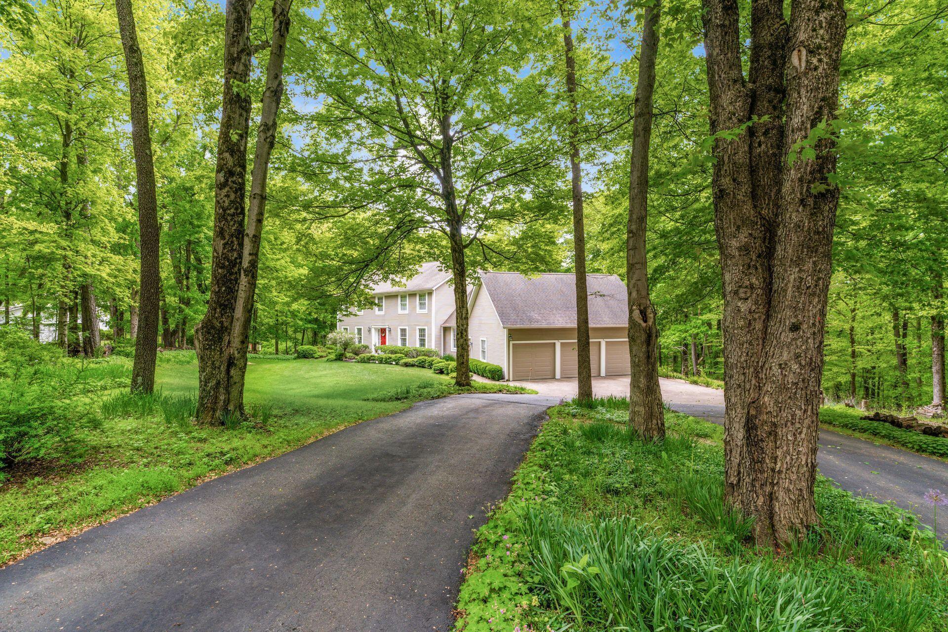 395 Fern Hill Drive, Granville, Ohio image 10